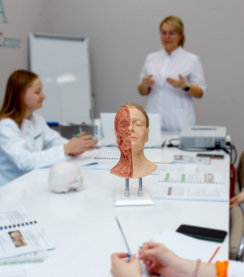 Practică cursurilor de cosmetologie